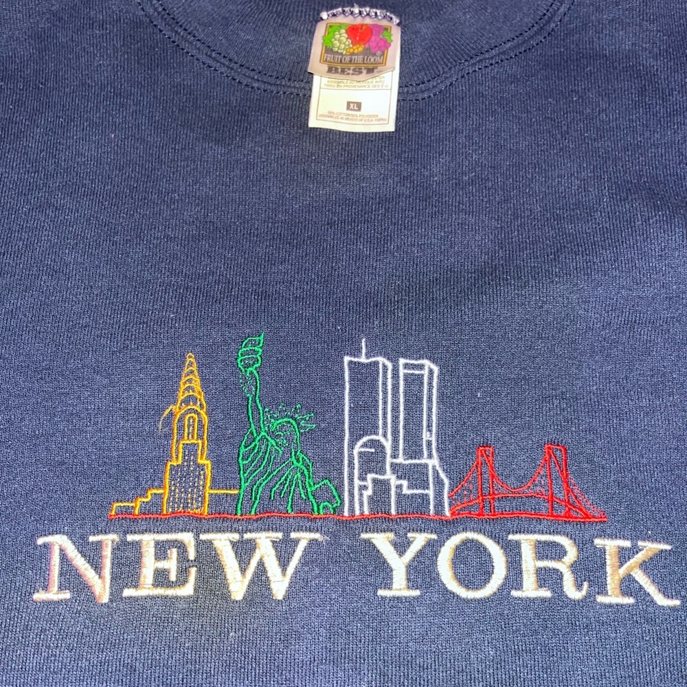 Nyc skyline crewneck